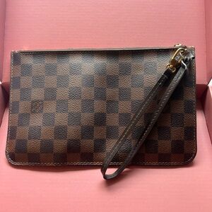 Louis Vuitton Damier Ebene Neverfull Wristlet